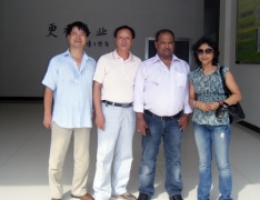 更香基地迎来外国客商