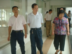 浙江省金华市人大领导走访俞学文，并视察更香