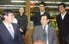 全国政协委员、安徽农业大学副校长夏涛尉问更